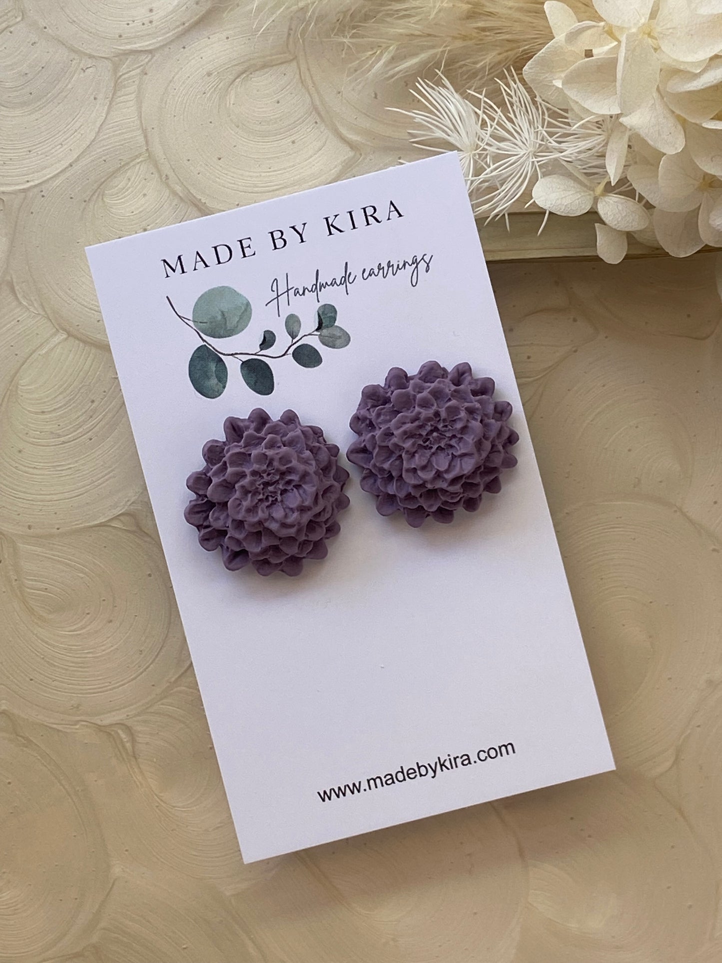 Dahlia studs- purple