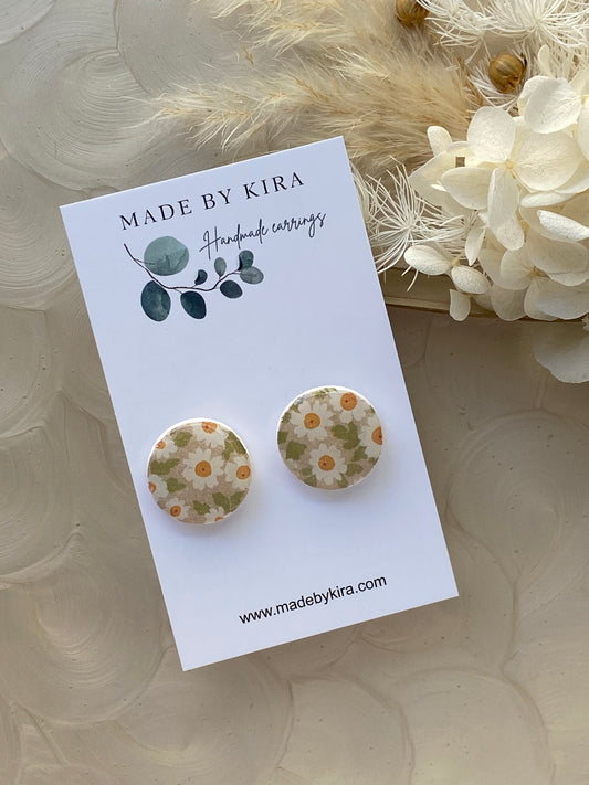 Daisy studs- 20mm