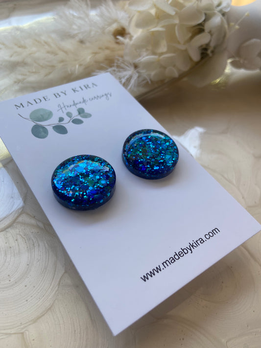 Ice blue studs- medium