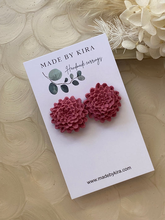 Dahlia studs- rose