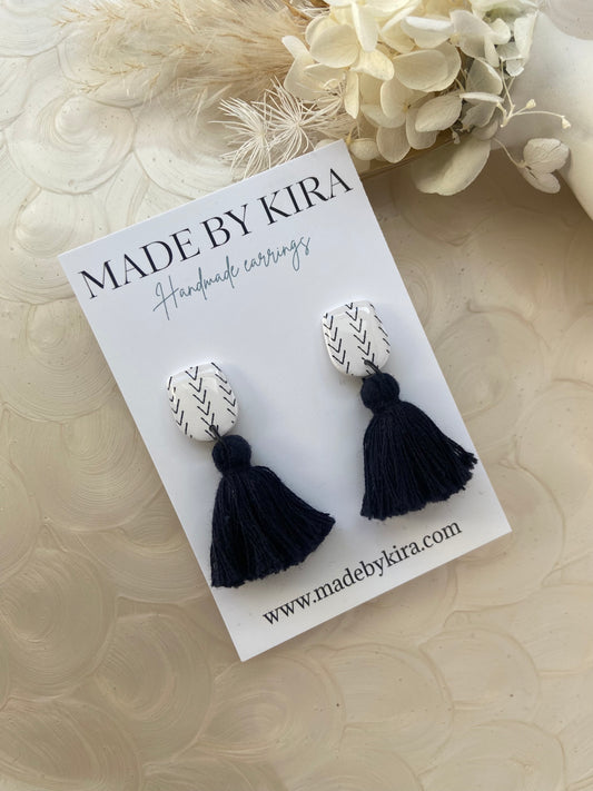 Small tassel dangles- black