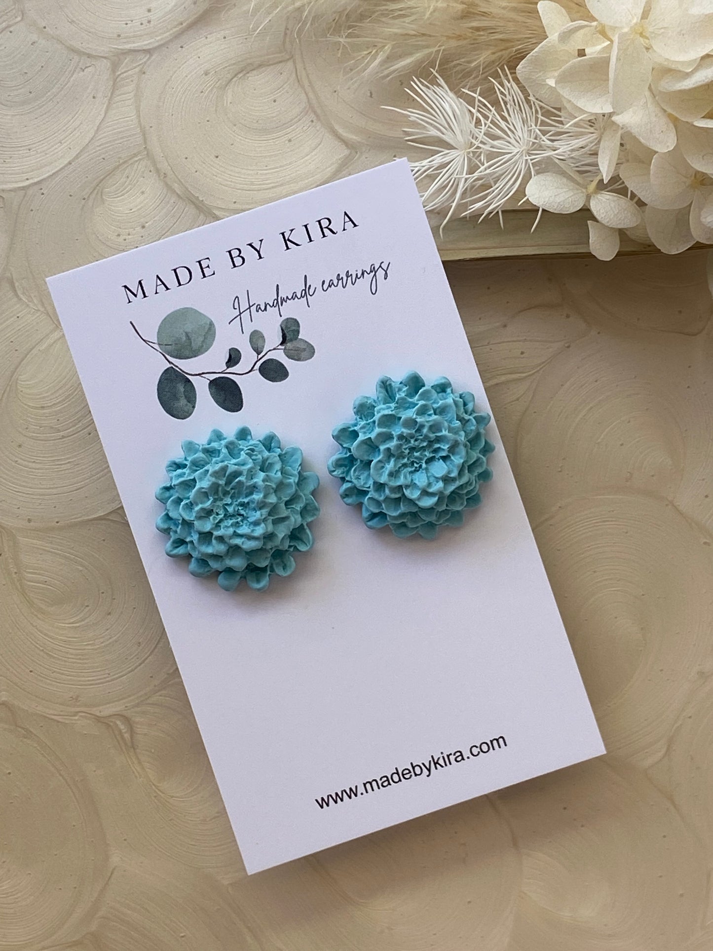 Dahlia studs- blue